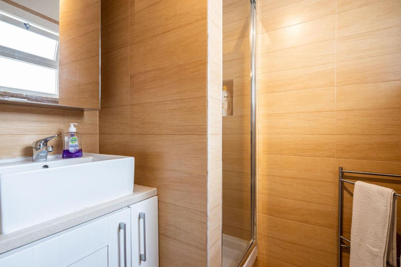 Lapa 3Bdr Duplex W/ Balcony By Lovelystay Lisboa المظهر الخارجي الصورة