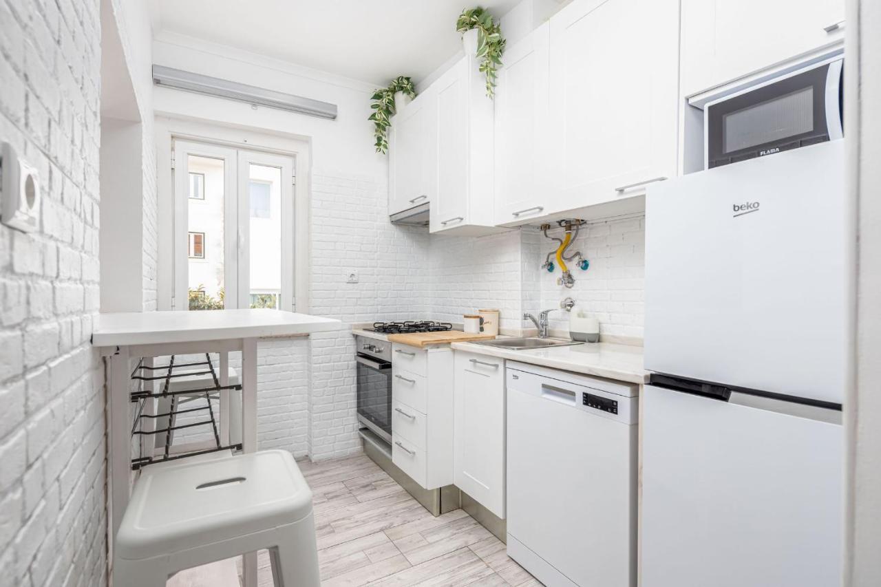 Lapa 3Bdr Duplex W/ Balcony By Lovelystay Lisboa المظهر الخارجي الصورة